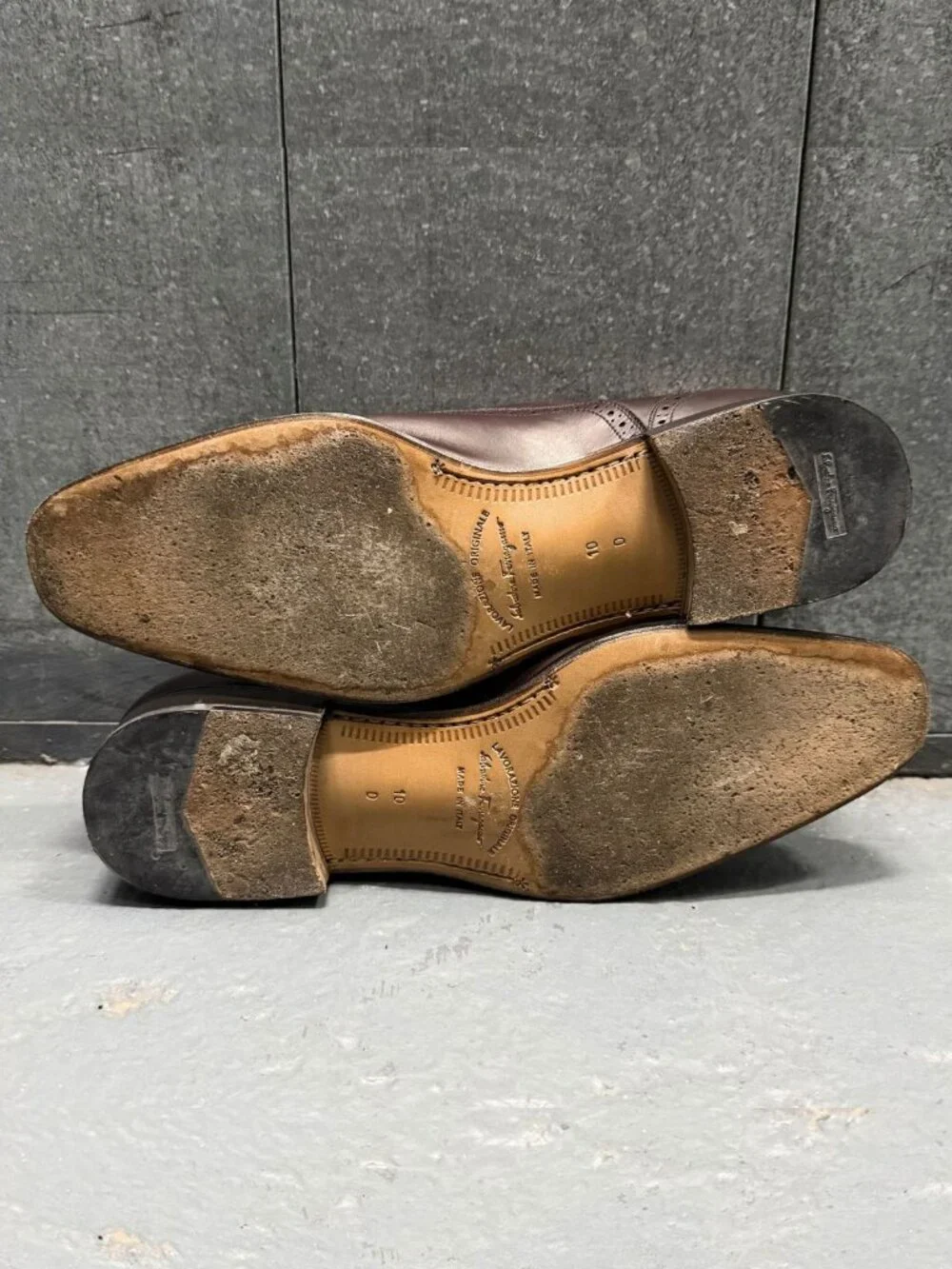 SALVATORE FERRAGAMO BROWN WINGTIP LEATHER SHOES LAVORAZIONE ORIGINALE